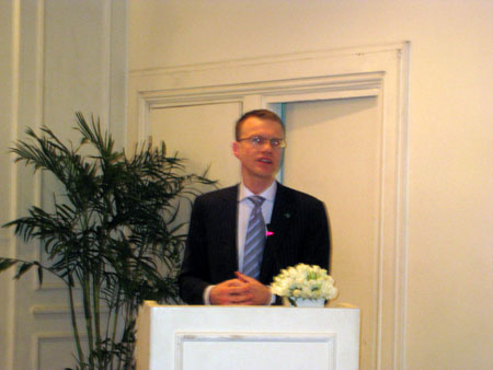 Ông Lahnstein, Quốc vụ khanh Na Uy phát biểu tại phiên khai mạc