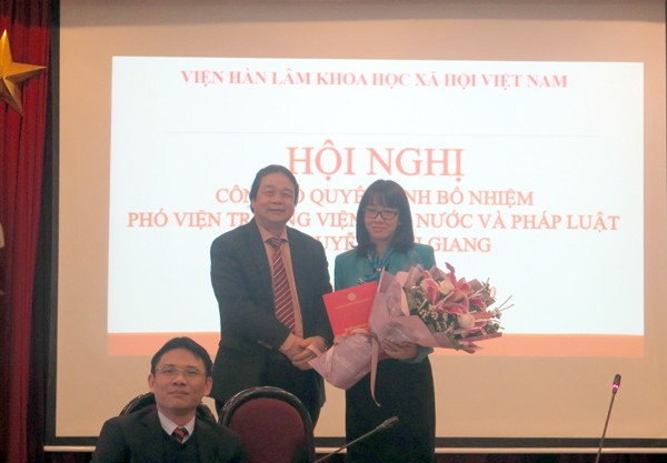 Hội nghị công bố Quyết định bổ nhiệm Phó Viện trưởng Viện Nhà nước và Pháp luật cho TS. Nguyễn Linh Giang