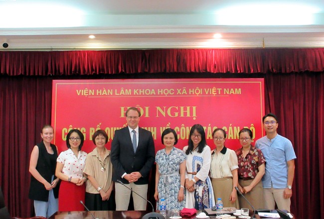 Viện Nhà nước và Pháp luật tiếp đại diện Chương trình Nhà nước pháp quyền Châu Á (Viện KAS, CHLB Đức)