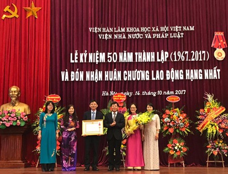 Lễ kỷ niệm 50 năm thành lập Viện Nhà nước và Pháp luật và đón nhận Huân chương Lao động Hạng Nhất